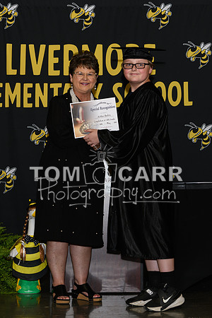 LES-Grad_051826-105