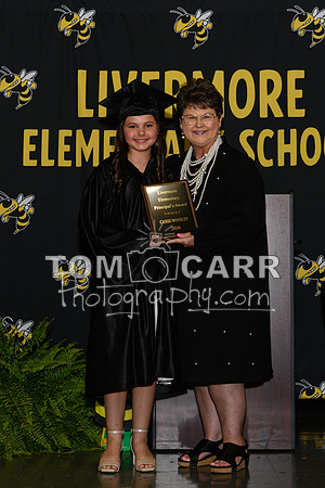 LES-Grad_051826-104